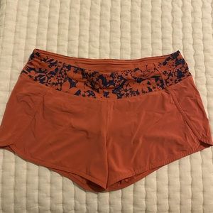 Lululemon Speed Shorts - Size 10